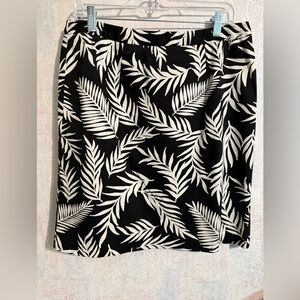 JG Hook Elegant Black and White Leaf Pattern Pencil Skirt, Fully Lined, Sz 12P